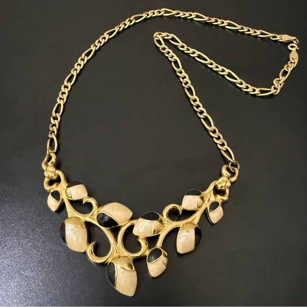 Vintage TRIFARI Acorn Garland Black & Cream Enamel Gold Tone 21” Necklace 46g.